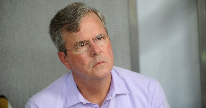 Who is Twitter user Room Rater? Jeb Bush argues about bias, Internet says 'speak out on GOP stomping democracy'