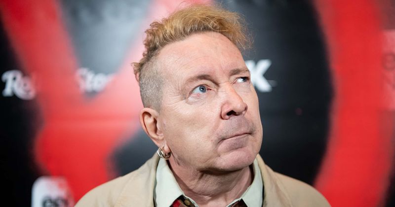 Sex Pistols frontman Johnny Rotten claims his 'willy' was attacked by fleas, Internet says 'God save the peen'