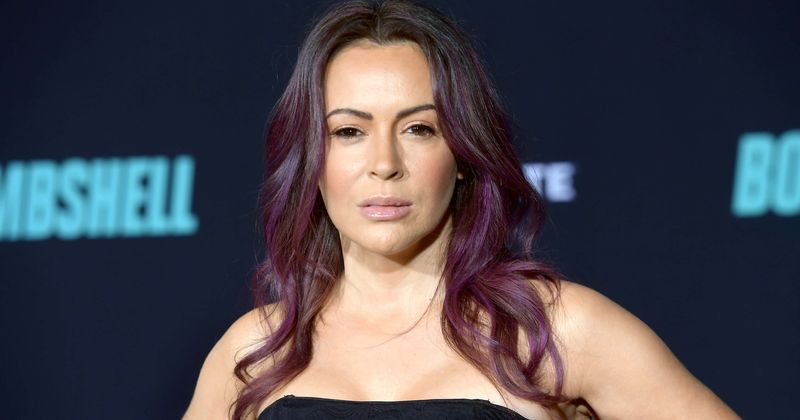 Alyssa Milano slammed for extending 'olive branch' to Donald Trump supporters: 'Hell no to those deplorables'