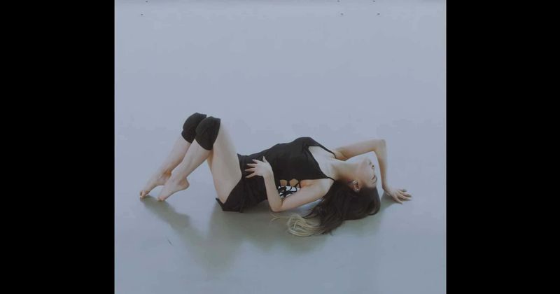 CHUNG HA 'Dream of You': Hot 'Smooth Criminal' moves floors fans, Internet hails K-pop singer as 'god among men'