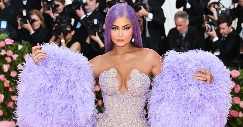 Why has Kylie Jenner’s big diamond ring made fans angry? Reality star slammed as ‘fake a*s billionaire’