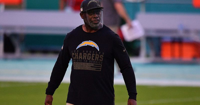 Will Los Angeles Chargers coach Anthony Lynn be fired? Fans say he is one of the "worst coaches in NFL history"