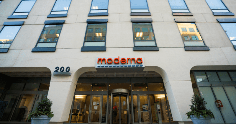 When will the Moderna coronavirus vaccine be available? FDA set to give nod