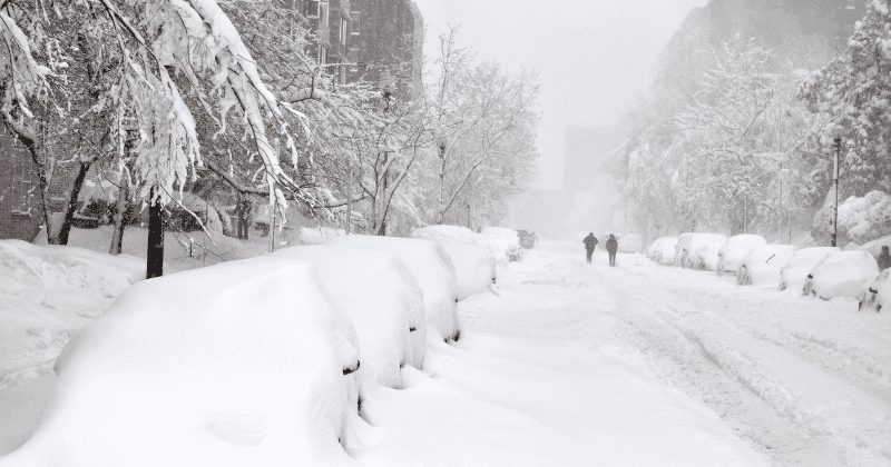 Major winter storm expected to hit Mid-Atlantic and Northeast, experts predict heavy snow and freezing rain