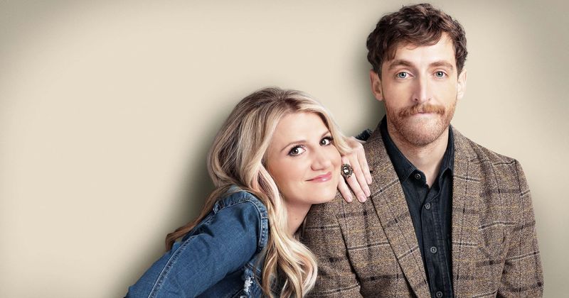 'B Positive' Episode 5 Spoilers: Why is Drew downloading a new tracking app to keep an eye on Gina?