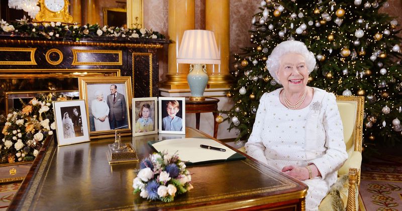 'Deepfake' Queen does TikTok dance during Channel 4's Christmas Address, royalists not amused: 'How dare they'