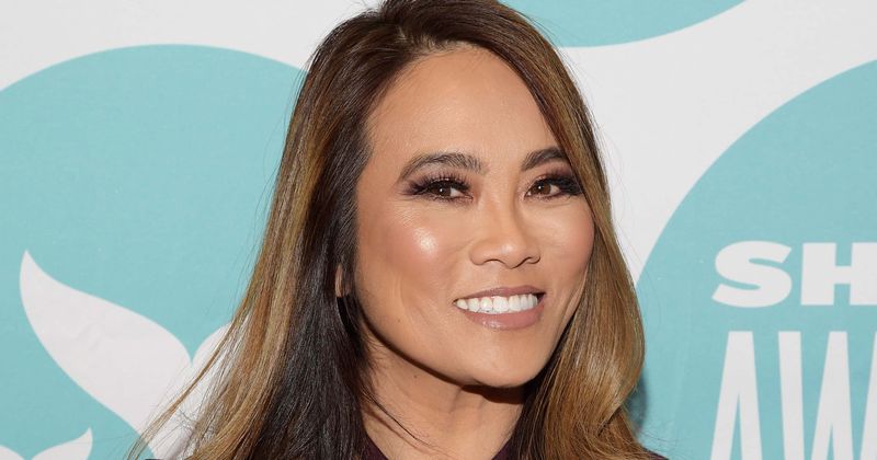 'Dr Pimple Popper' Spoilers: Can Dr Lee help Monica get rid of grainy bumps on her face, neck and tongue?