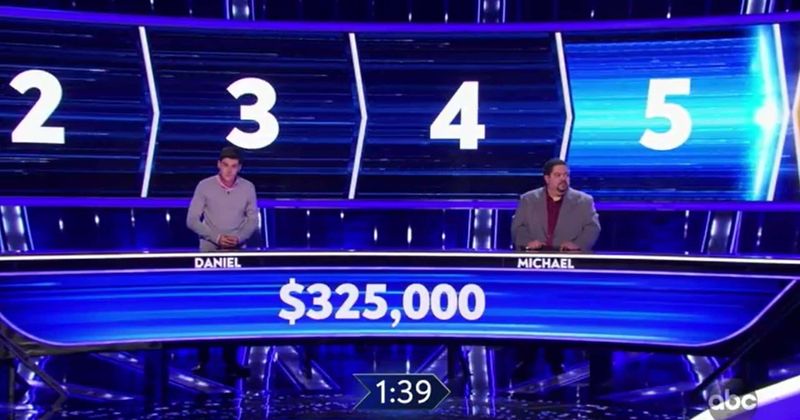 'The Chase' Episode 4: Dream team Daniel and Michael put James Holzhauer through his paces, fans celebrate win