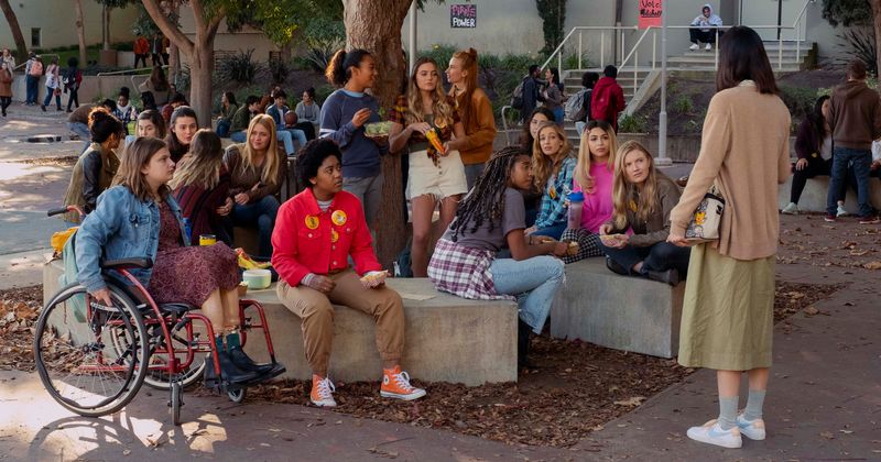 'Moxie' Full Cast List: Meet Hadley Robinson, Amy Poehler, Josephine Langford and rest of the actors on Netflix teen drama