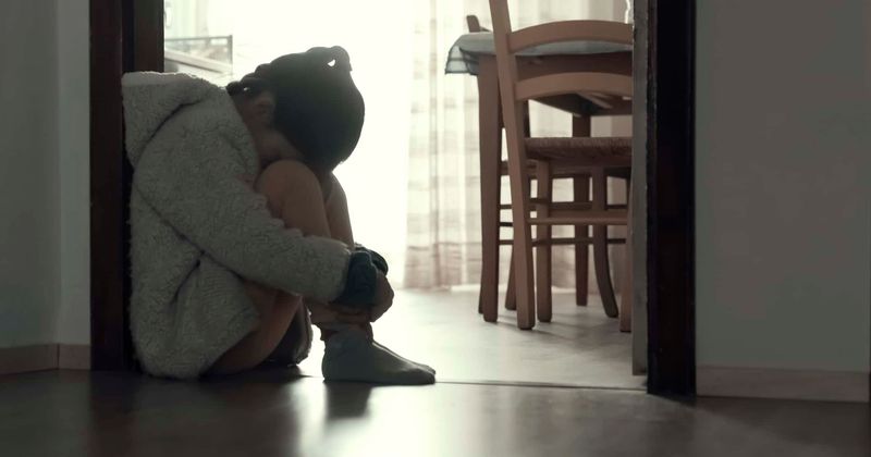 Who is KillaMfCam? Twitch streamer banned for yelling he'll break daughter's 'f**king neck' after losing game