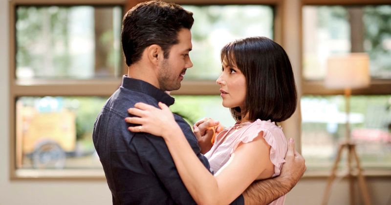 'Don't Go Breaking My Heart': Live stream, release date, cast and all about Hallmark romance, previously titled ‘Breakup Boot Camp’