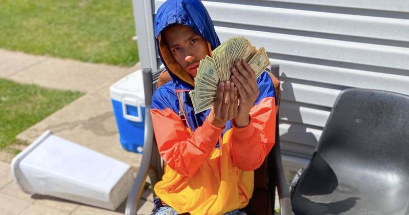 Daunte Wright's criminal history: Minnesota man, 20, had outstanding arrest warrant, flaunted cash, weed and gun