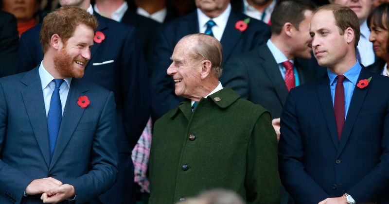 Harry gave 'cheeky' Prince Philip a loving tribute but Prince William only spoke 'about himself', says Internet