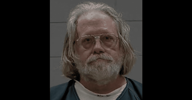 White Minnesota man assaults cop with hammer in viral video, Internet asks why he wasn't shot like Daunte Wright