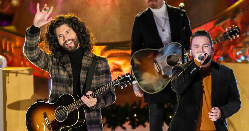 Did Dan + Shay lip-sync at 2021 ACM Awards? Angry fans slam ‘yawnfest’ as duo calls it ‘technical glitch’