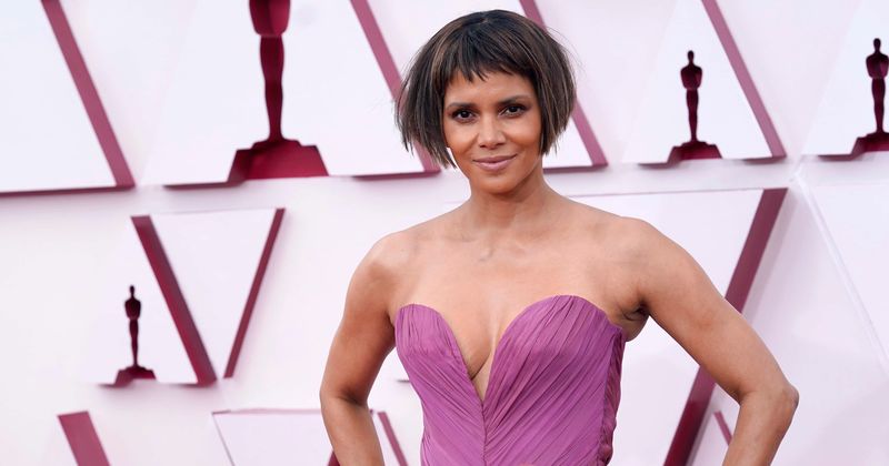 Did Halle Berry wear a WIG at Oscars 2021? Fans call her Dora the Explorer and troll those 'baby bangs'
