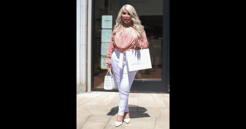 Jessica Alves dazzles in white pants and coral top in LA while buying jewelry after admitting she gained 66lbs