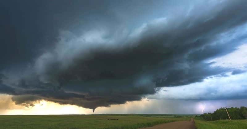 Tornado Emergency: Destructive windstorm spotted over Tupelo in Mississippi, residents told to take cover
