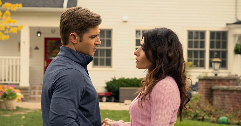 'Sex/Life': Is Billie's marriage just a rebound? Cooper was a life raft after breakup with Brad