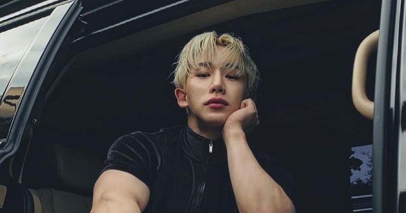 Wonho reveals first lightstick, fans love that there are colored lights for each letter