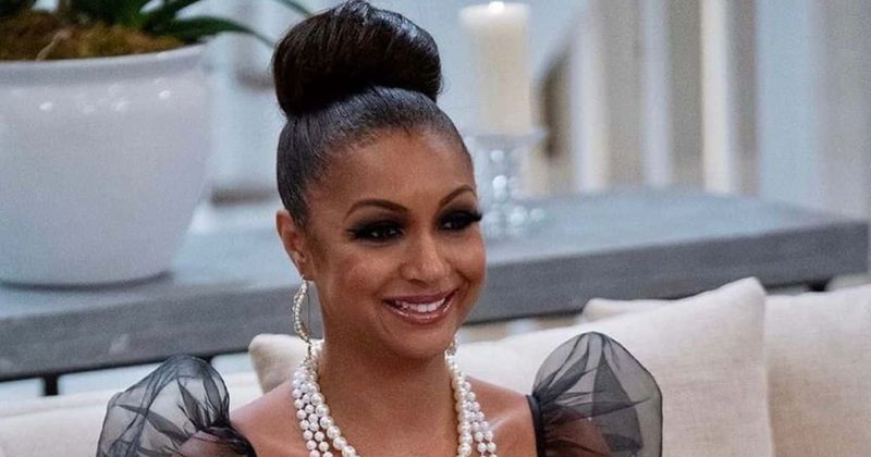 Eboni Williams backs Trump-voting mom, trolled for FAKING outrage against white supremacy
