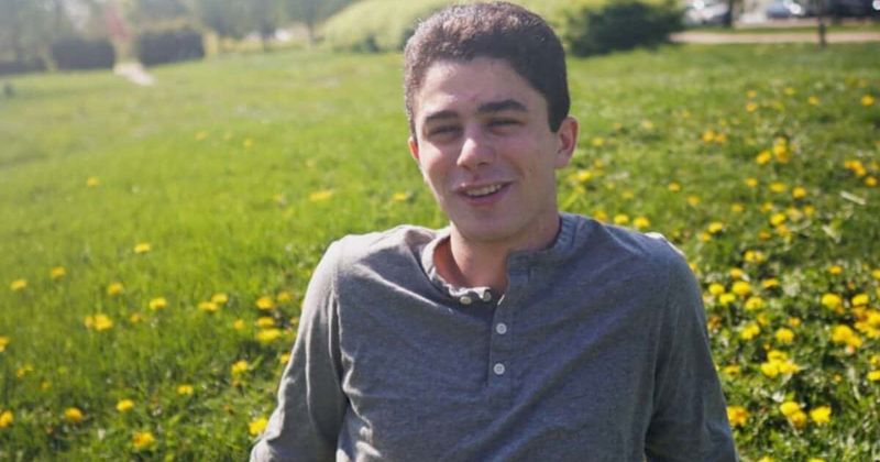 Who was Max Lewis? Chicago student, 20, hit by stray bullet in train makes family pull life support