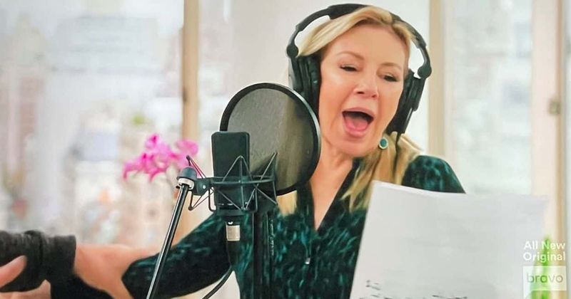 Ramona Singer sings Luann de Lesseps' Christmas song, 'RHONY' fans call it a 'nightmare'