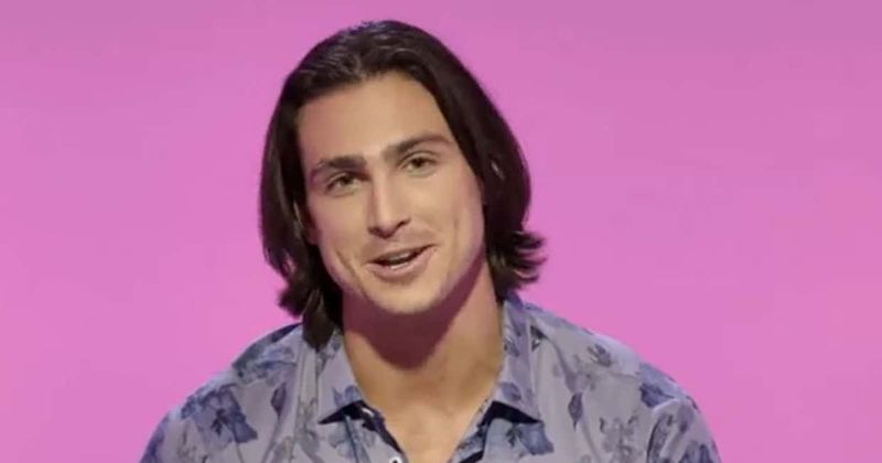 Is Jeremy a 'Love Island' producer? Fans have wild theories on how he is still on show