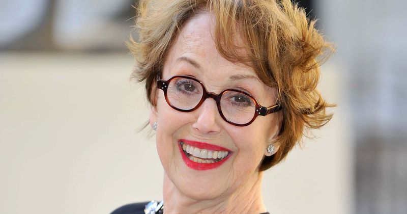 How did Una Stubbs die? Fans mourn demise of 'Mrs Hudson of Baker Street': 'England would fall'
