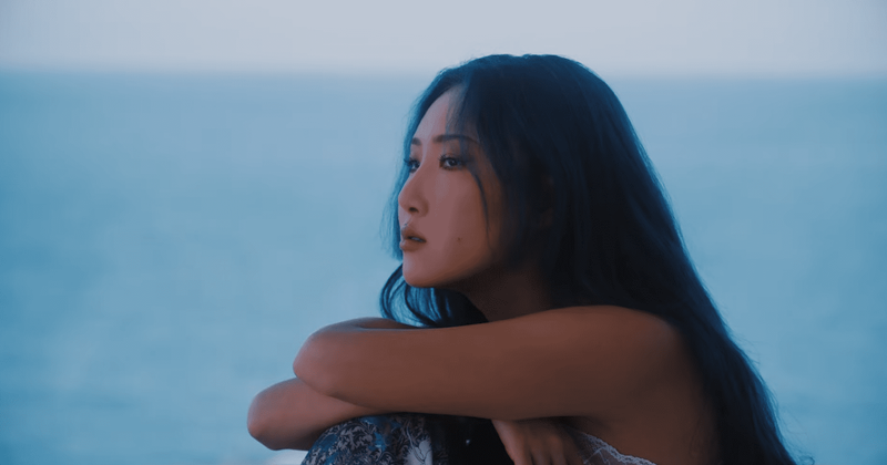 KINDA BLUE releases his version of ‘I can’t make you love me', fans wait for Hwasa's track