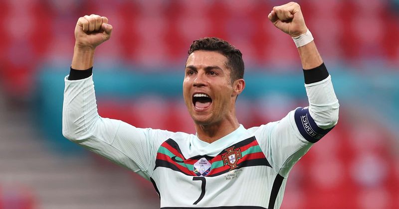 ManU gains Insta cred with Ronaldo's return as Juventus' following crashes and burns