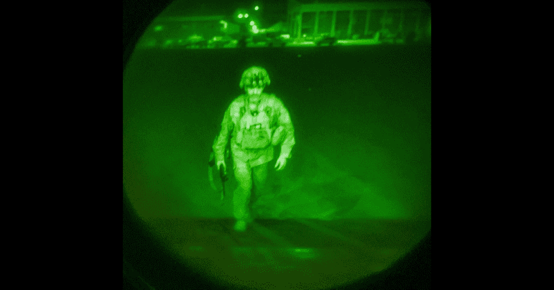US Maj Gen Chris Donahue: Pic of last US soldier leaving Kabul becomes defining image of war