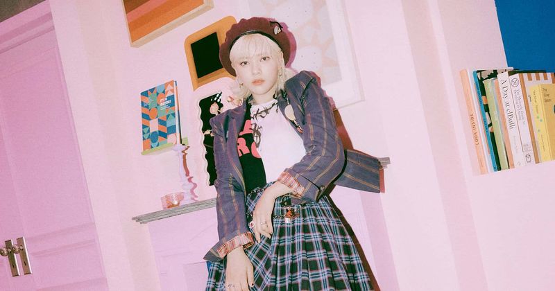 Jeongyeon removed from TWICE's season greetings, fans chant 'OT9 or nothing'