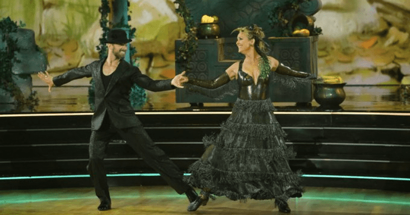 'DWTS' Disney Night: Melora Hardin's quickstep labeled 'best dance of the night'