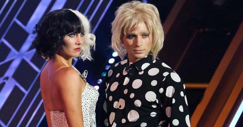 'DWTS' Disney Night: Amanda Kloots scores 9s, fans say she deserves perfect 10s