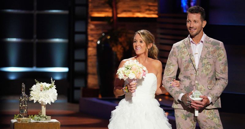 Flasky Flowers on 'Shark Tank': What is the cost and where to buy the flower bouquet with a flask?