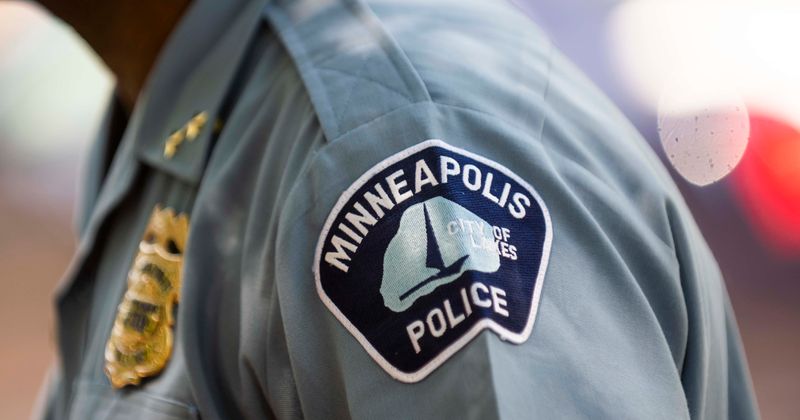 Los votantes de Minneapolis deciden MANTENER la fuerza policial, dice Internet