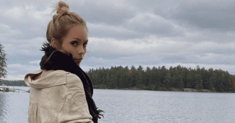 'A Christmas Together With You': 5 things you need to know about Laura Vandervoort
