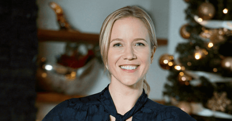 'Time for Them to Come Home for Christmas': 5 things to know about Jessy Schram