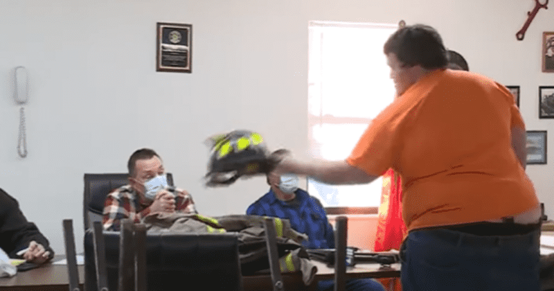 10 Illinois firemen quit after their chief gets replaced by convicted ARSONIST!