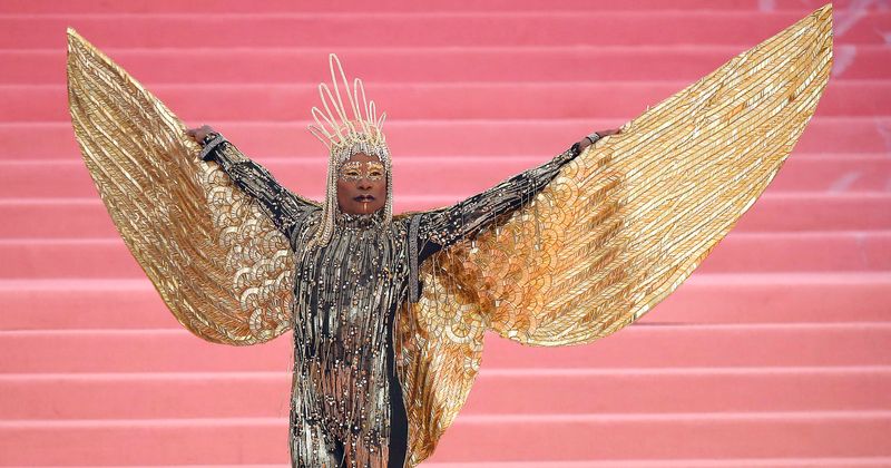 met gala blanket outfit