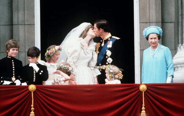 Prince Charles and lady Diana's balcony kiss (Getty Images)