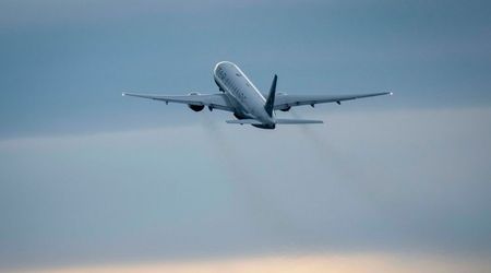 How Air Force One Faced Uncertainty At 45 000 Feet On 9 11 No One Knew What Was Going On Meaww