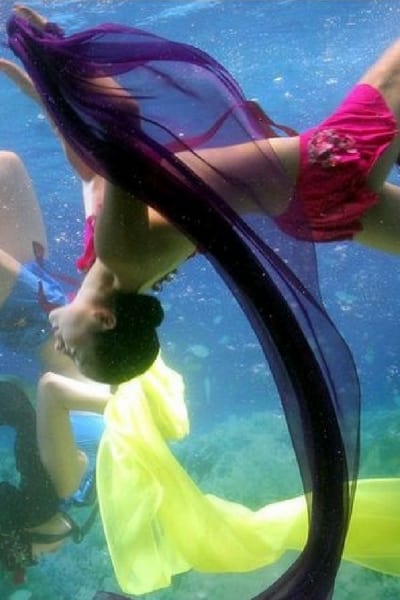 Underwater hanbok fashion show 74 Underwater hanbok fashion show 94