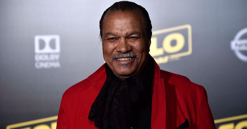 
                            
                            
                            
                            'The Talk': Billy Dee Williams 'se rió entre dientes' cuando JJ Abrams le pidió que repitiera a Lando después de 36 años para 'Star Wars: The Rise of Skywalker'