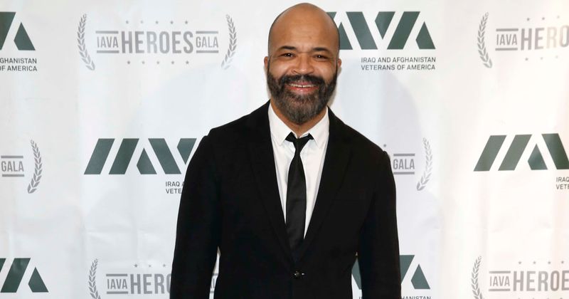 
                            
                            
                            
                            'Batman': Jeffrey Wright se dirige a Gotham mientras las primeras fotos del set están en línea