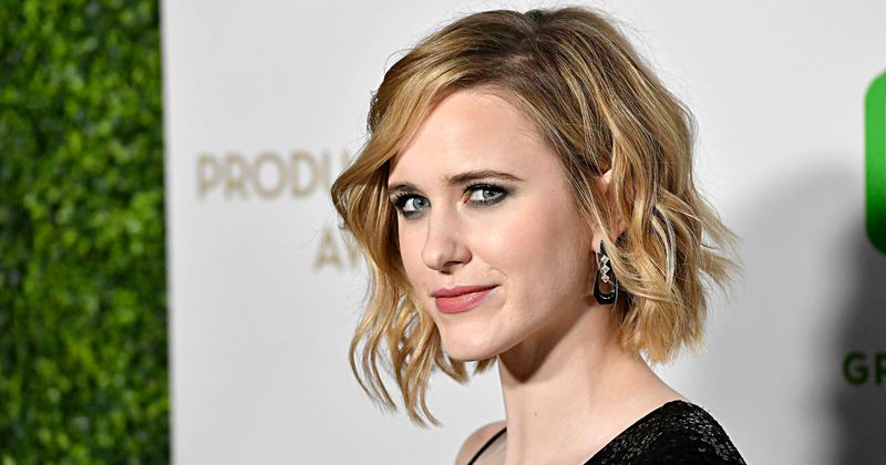 
                            
                            
                            
                            Rachel Brosnahan es una agente de la CIA de la década de 1960 en 'Ironbark', dice que le encanta interpretar a 'mujeres de voluntad fuerte'