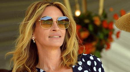 Julia Roberts flaunts hot bod in sexy blue bikini, shows off lower back tattoo with husband, children's names