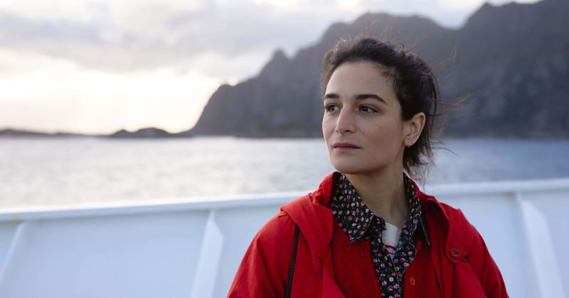 
                            
                            
                            
                            'La noche iluminada por el sol': Conoce a Jenny Slate, Zach Galifianakis, Gillian Anderson y el resto del elenco de la comedia romántica