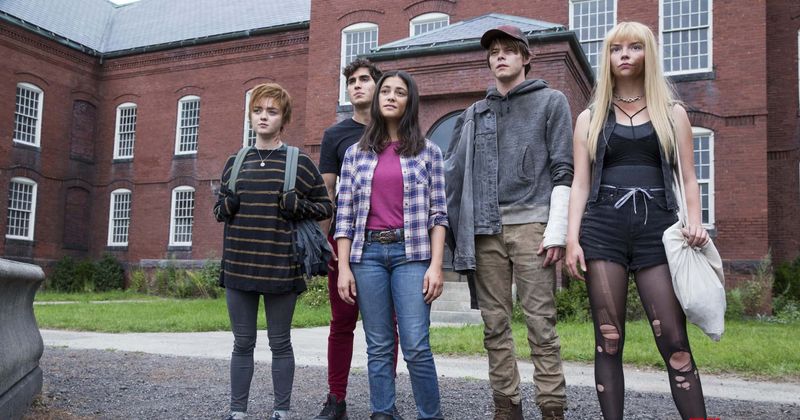 
                            
                            
                            
                            Comic-con 2020: el panel de 'The New Mutants' sorprende a los fanáticos con una escena de apertura con Blu Hunt como Mirage